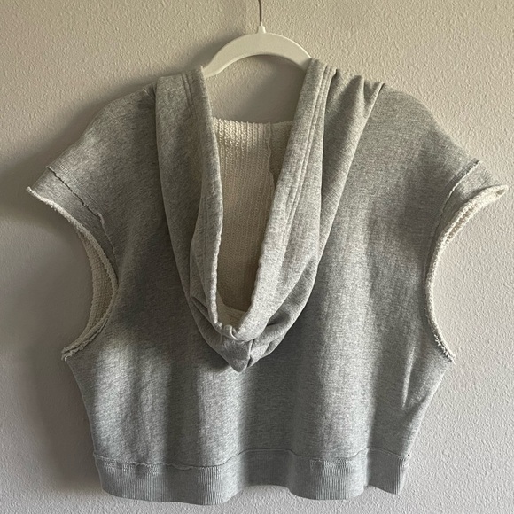 Free People Movement Swoop Crop Sleeveless Hoodie Women’s Medium Grey Athleisure - Picture 7 of 9